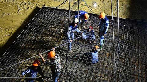 Dồn lực thi công 3 ca, 4 kíp, 24/7 để hoàn thành dự án đường dây 500kV mạch 3