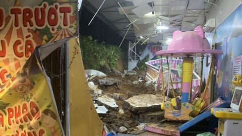 Ba Vì (Hà Nội): Sập tường nhà do mưa lớn, ba cháu nhỏ tử vong