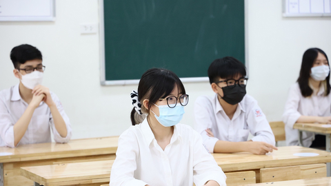 Tuyển sinh vào 10: Nóng tỉ lệ “chọi”