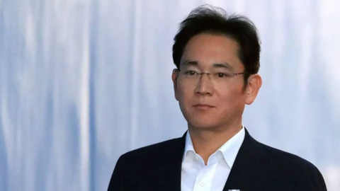 Lần đầu tiên trong lịch sử, 28.000 nhân viên Samsung Electronics xuống đường đình công