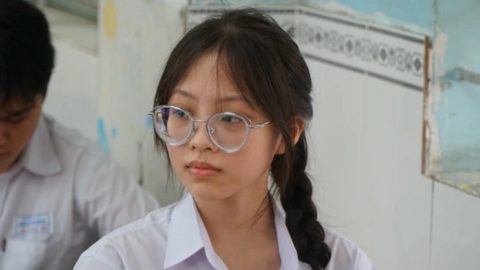 Gần 400 thí sinh vắng mặt trong ngày làm thủ tục thi vào lớp 10 ở TPHCM