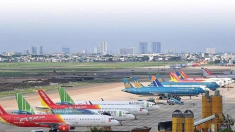 Hàng không tăng bay đêm: Giá vé máy bay 'hạ nhiệt'