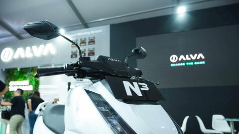 Xe máy điện thiết kế hầm hố, ngập tràn công nghệ giá chỉ 17 triệu đồng, rẻ hơn Wave Alpha