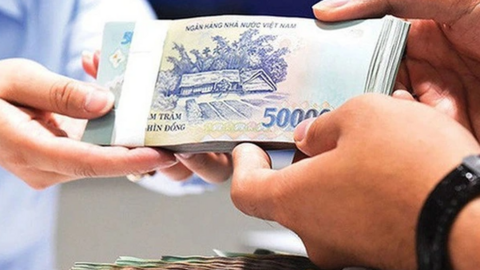 Hai ngân hàng bất ngờ quay đầu giảm lãi suất tiết kiệm