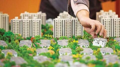 Dòng tiền ào ào đổ vào bất động sản