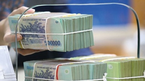 Lãi suất huy động bất ngờ đảo chiều, gửi tiền ở đâu để nhận lãi cao?