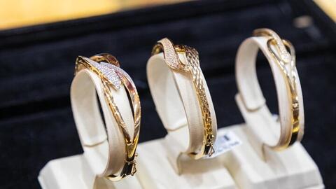 Giá vàng hôm nay 23/8: Giảm giá mạnh, vàng rời đỉnh cao lịch sử