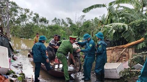 Hà Nội: Di dời 27.980 người dân đến nơi tránh trú lũ an toàn