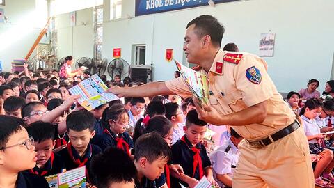 Gần 15.000 học sinh được tuyên truyền về an toàn giao thông