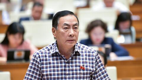 Bộ trưởng Nguyễn Mạnh Hùng trả lời chất vấn về đạo đức báo chí