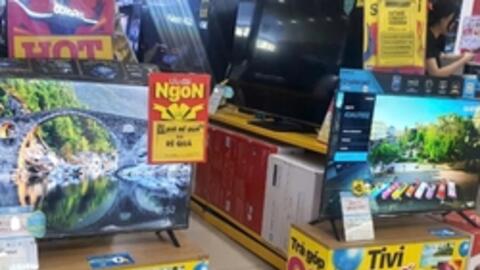 Tivi giảm giá sốc, nhiều mẫu chỉ còn dưới 3 triệu đồng/chiếc