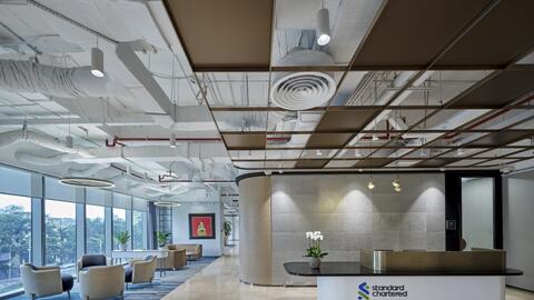 Ngân hàng Standard Chartered Việt Nam được trao chứng nhận WELL Gold