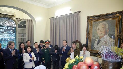 Lãnh đạo TP Hà Nội tưởng niệm Đại tướng Võ Nguyên Giáp