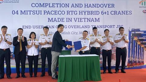 Tổng công ty Tân Cảng Sài Gòn tiếp nhận 4 cẩu RTG Hybrid do doanh nghiệp Việt Nam sản xuất