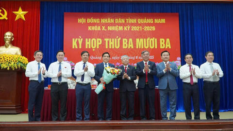 Chủ tịch UBND tỉnh Quảng Nam Lê Văn Dũng nghỉ hưu trước hơn 3 năm