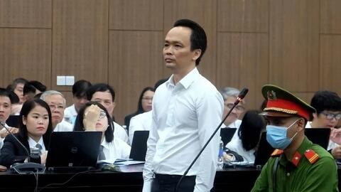 Tuyên phạt cựu Chủ tịch FLC Trịnh Văn Quyết 7 năm tù, em gái đều được giảm án