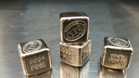 Giá bạc hôm nay 7/7/2025: Bạc ổn định ở mức cao