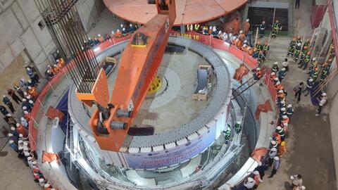 Cột mốc tiến độ quan trọng tại Dự án Nhà máy Thủy điện Hòa Bình mở rộng