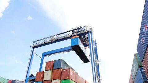 Tân Cảng Sài Gòn tiếp nhận 12 cẩu khung Genma - Kalmar RTG6+1