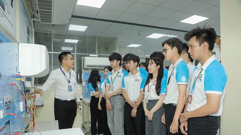 Các trường đại học phía Nam công bố điểm sàn tuyển sinh năm 2025