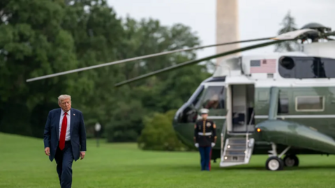 Tổng thống Mỹ Donald Trump bị suy tĩnh mạch