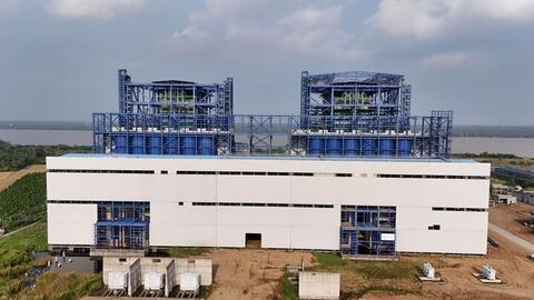 Nhiệt điện Long Phú 1: Lắp đặt ‘trái tim’ hướng tới phát điện vào năm 2027