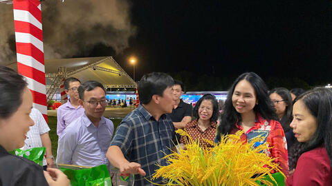 Thúc đẩy thương mại điện tử xuyên biên giới, mở rộng xuất khẩu bền vững