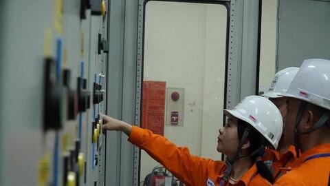 Tiết kiệm điện: Giữ an toàn lưới điện mùa nắng nóng