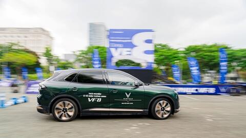 Chạy hay, sạc dễ, VinFast VF 8 đáng mua nhất phân khúc 1 tỷ đồng
