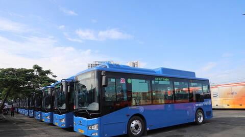 TP Hồ Chí Minh chính thức vận hành 35 tuyến xe buýt xanh