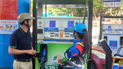 Xăng E10: Niềm tin người tiêu dùng là chìa khóa, chính sách minh bạch là đòn bẩy