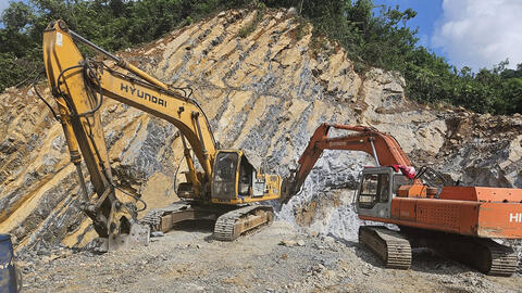 Đôn đốc thi công dự án đường dây 500/220kV Nho Quan – Phủ Lý – Thường Tín