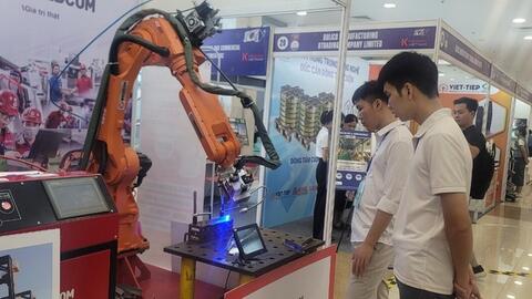 Kết nối cung cầu, giải bài toán nhân lực ngành công nghiệp chủ lực