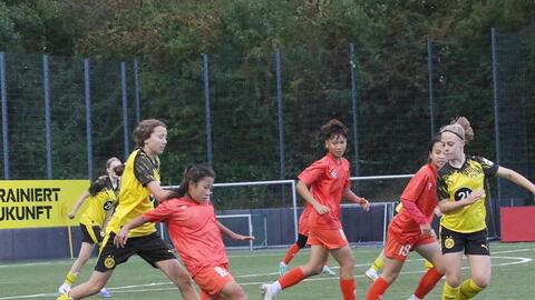 U17 nữ Việt Nam tạo bất ngờ khó tin trước đội trẻ hàng đầu của Đức