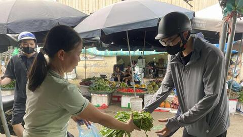 Củ, quả thành ‘bệ đỡ’ giúp bình ổn giá rau xanh tại Hà Nội