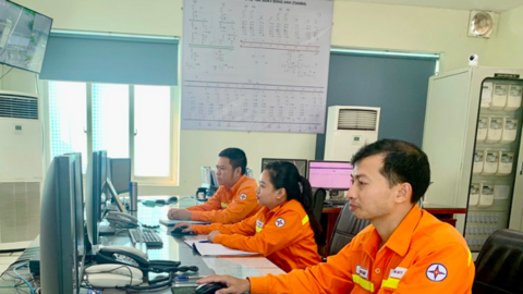 EVNNPT cấp điện an toàn, ổn định 8 tháng năm 2025