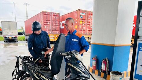 Giá xăng dầu hôm nay 30/09/2025: Quay đầu giảm 2%