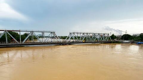 Lũ trên sông Thương (Bắc Ninh) vẫn trên báo động 3