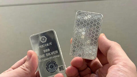 Giá bạc hôm nay 18/10/2025: Bạc tiếp tục tăng cao