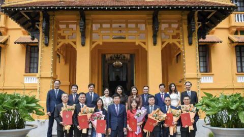 Tin nhân sự: Bộ Ngoại giao điều động cán bộ; TP. Huế có tân Bí thư