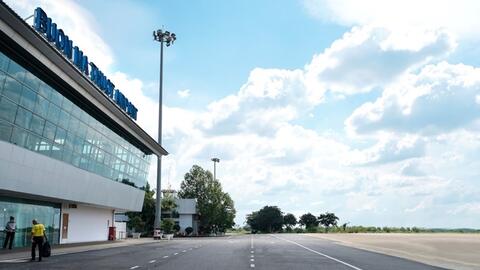 Tạm dừng hoạt động 5 sân bay tại miền Trung để ứng phó với bão số 13