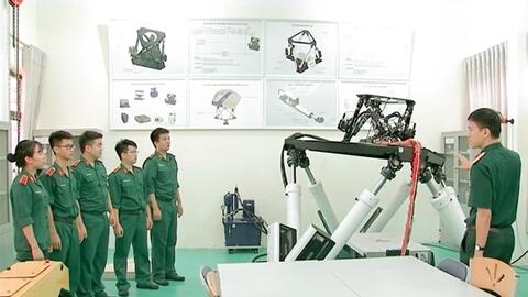 Chú trọng xây dựng nguồn nhân lực chất lượng cao cho lực lượng vũ trang