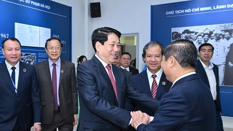 Chủ tịch nước dự Lễ kỷ niệm Ngày Nhà giáo Việt Nam và Đại hội Thi đua yêu nước ngành Giáo dục