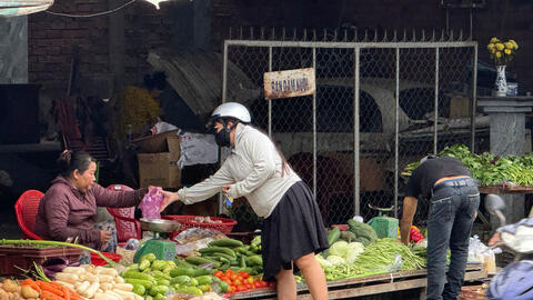 TP. Hồ Chí Minh: Nguồn cung giảm mạnh, thị trường rau xanh bị đẩy giá
