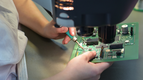 Tiêu chí doanh nghiệp thực hiện dự án sản xuất thiết bị điện tử được hưởng ưu đãi về thuế thu nhập doanh nghiệp