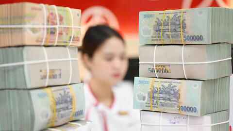 Lãi suất huy động tăng tốc, thị trường vốn 'căng như dây đàn'