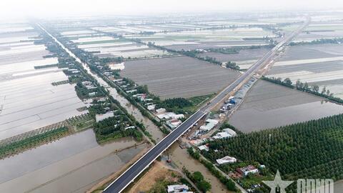 Thông xe kỹ thuật cao tốc Châu Đốc - Cần Thơ - Sóc Trăng đoạn qua An Giang