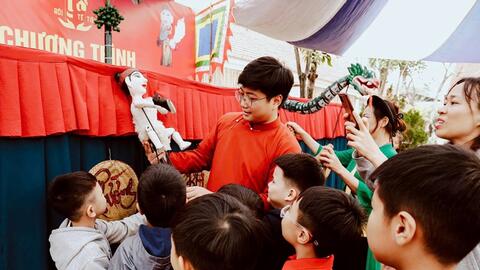 Người trẻ giữ lửa múa rối cạn Tế Tiêu: Để di sản còn sống mãi
