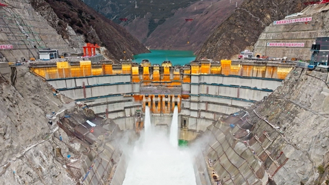 Nhà máy thủy điện đập vòm ở độ cao lớn nhất Trung Quốc