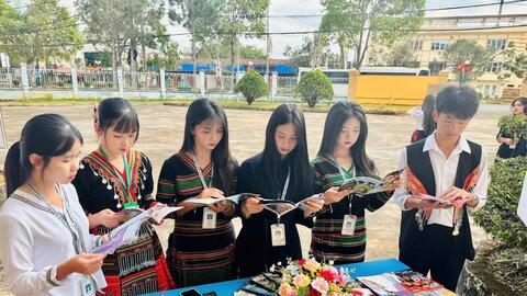 Lâm Đồng rộn ràng khai mạc Hội sách, báo xuân Bính Ngọ 2026